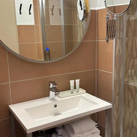 Hotel Les Quatre Saisons 3*